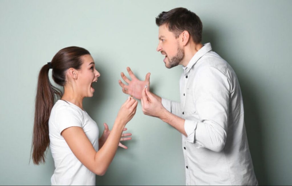 چگونه بدون دعوا با همسرم صحبت کنم ؟